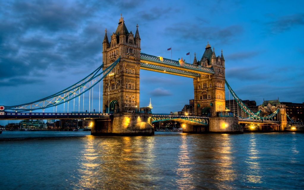 Tour durch die Tower Bridge in London